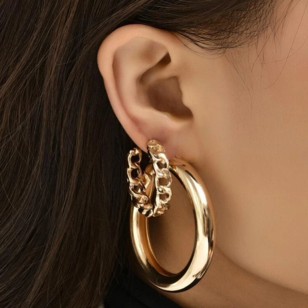 NWT Gold Hoop Earring Set